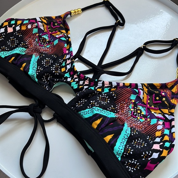 Time and Tru Bikini Top - Picture 3 of 7